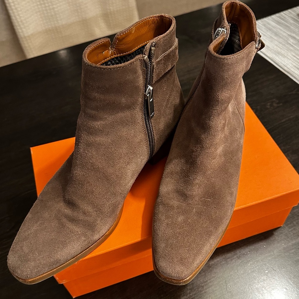 Ankle Boots with Zipper
